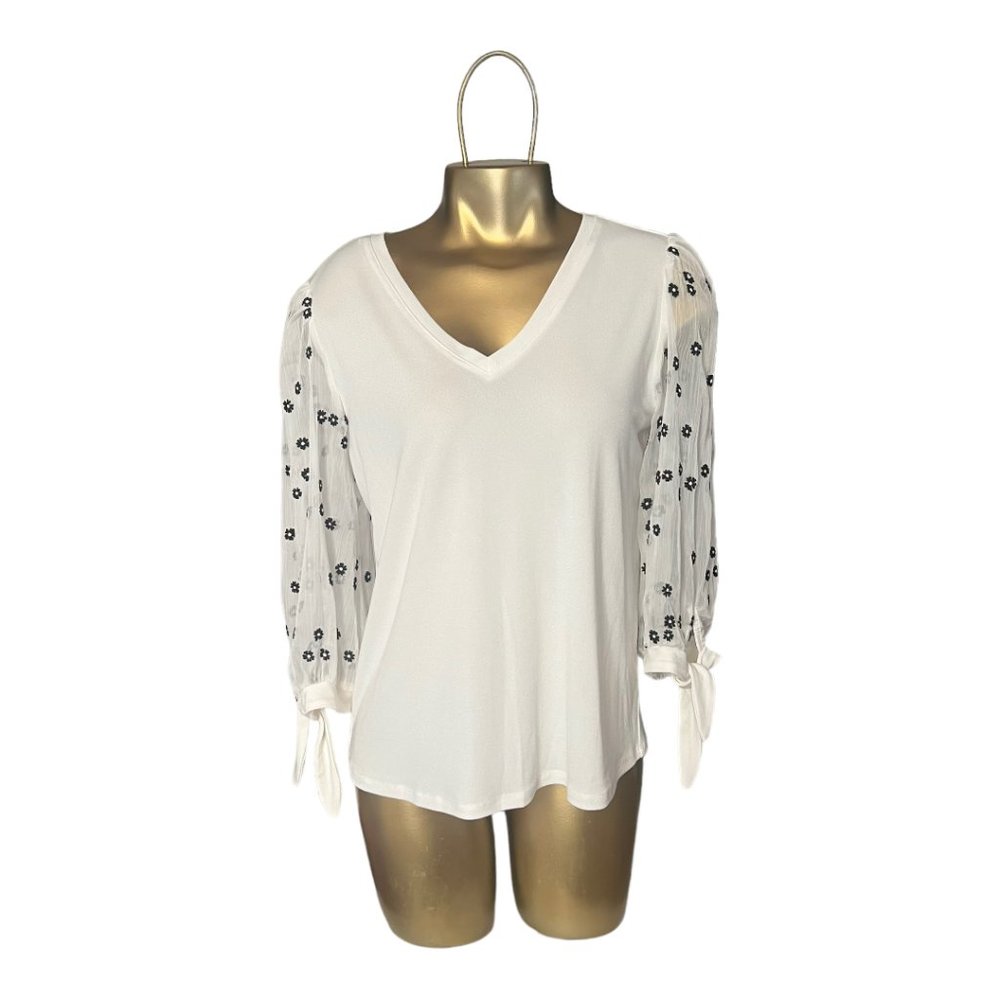 CeCe White Blouse w/ Black Embroidered Flowers, Sheer Sleeves, Size Small